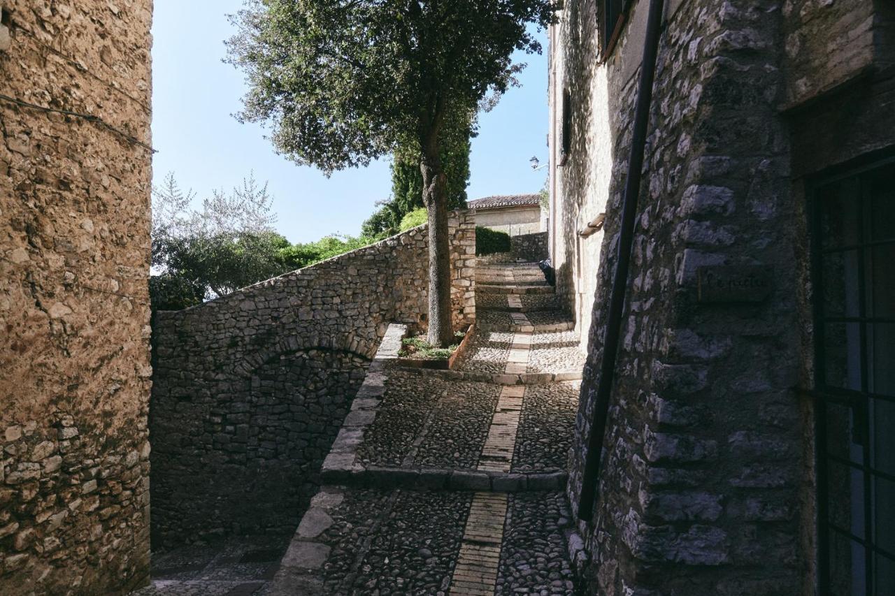 Labro Albergo Diffuso Crispolti מראה חיצוני תמונה