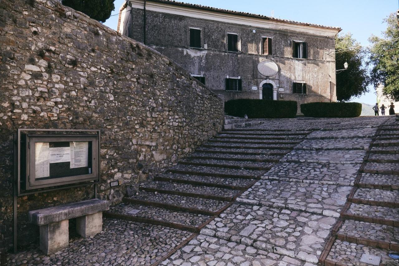 Labro Albergo Diffuso Crispolti מראה חיצוני תמונה
