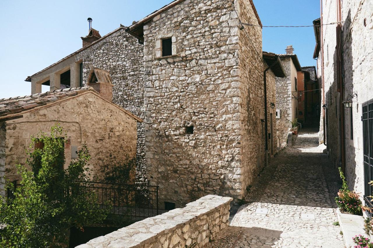 Labro Albergo Diffuso Crispolti מראה חיצוני תמונה