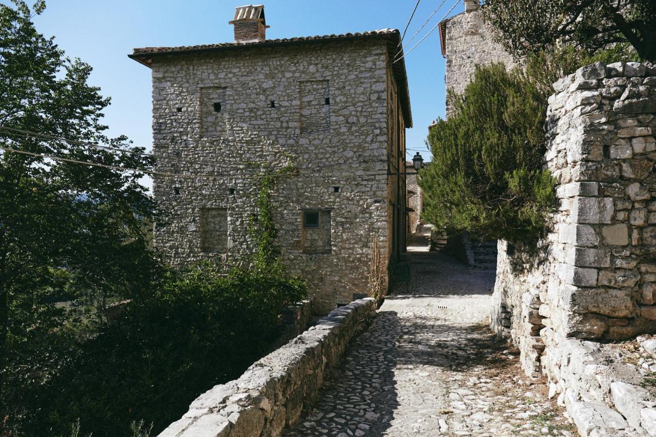 Labro Albergo Diffuso Crispolti מראה חיצוני תמונה