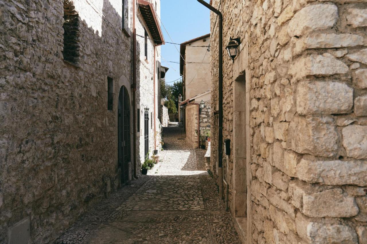 Labro Albergo Diffuso Crispolti מראה חיצוני תמונה