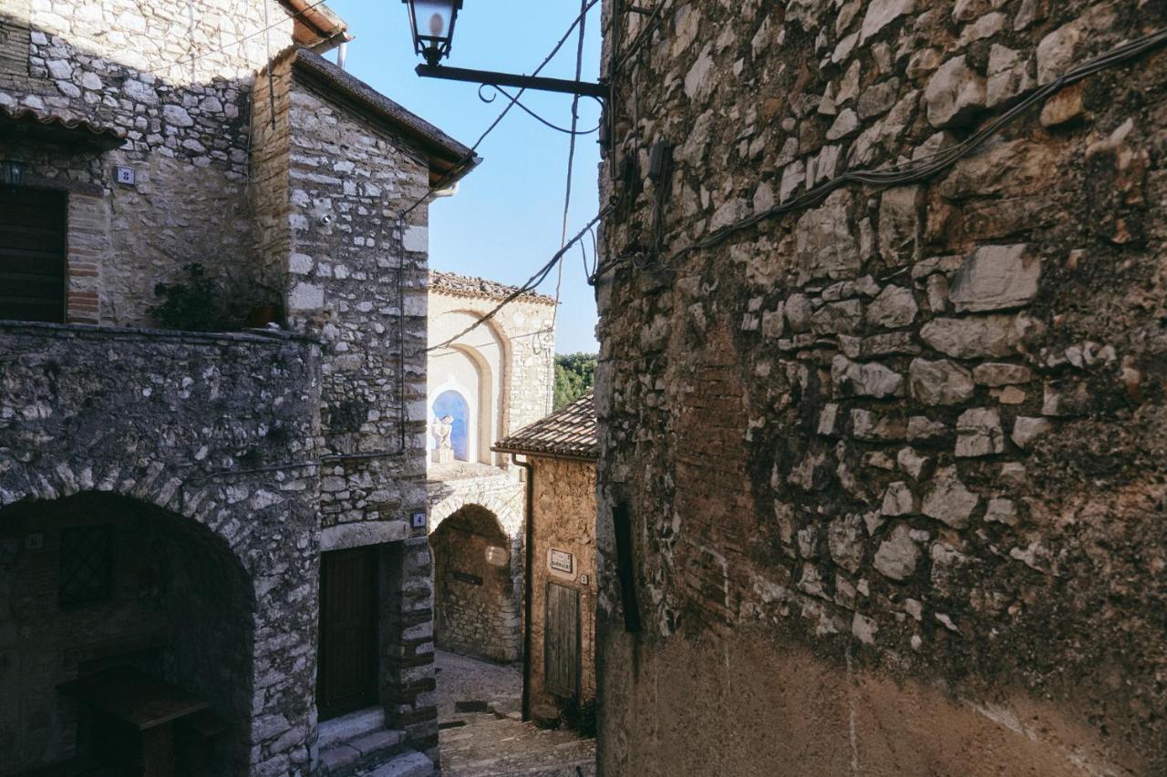 Labro Albergo Diffuso Crispolti מראה חיצוני תמונה