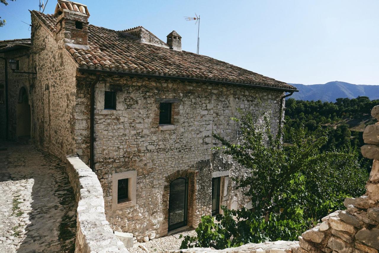Labro Albergo Diffuso Crispolti מראה חיצוני תמונה