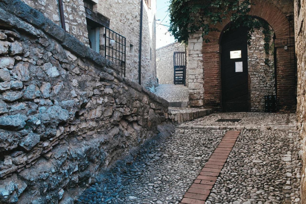 Labro Albergo Diffuso Crispolti מראה חיצוני תמונה